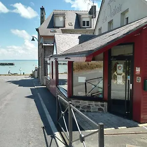 Hotel La Voilerie Bord De **